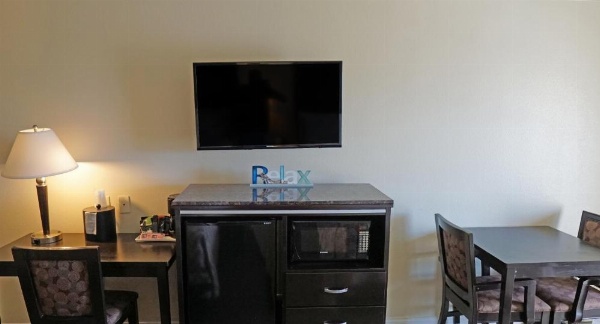 Ocean Surf Inn & Suites image 57