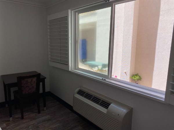 Ocean Surf Inn & Suites image 84